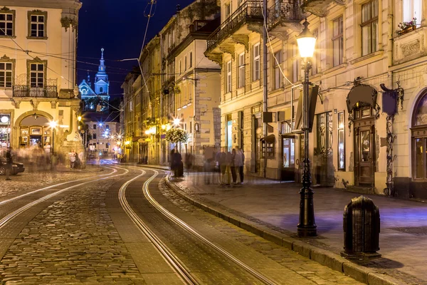 Plaza Rynok en Lviv por la noche —  Fotos de Stock