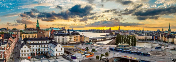 Panorama van Stockholm bij zonsondergang — Stockfoto