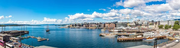 Skyline van Oslo en haven — Stockfoto