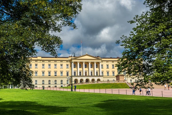 Königspalast in Oslo — Stockfoto