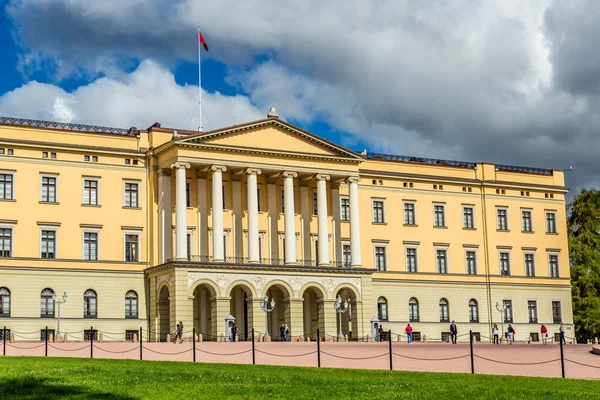 Königspalast in Oslo — Stockfoto