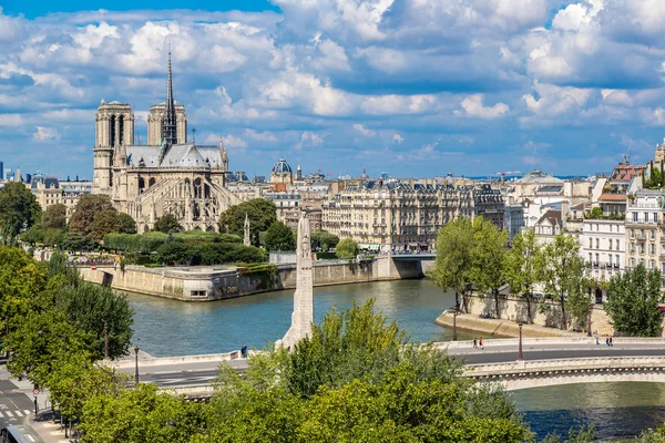 Seine ve Notre Dame de Paris — Stok fotoğraf