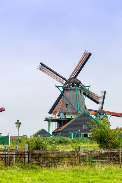 Mulini a vento in Olanda — Foto Stock