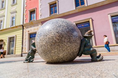 Cüceler Wroclaw heykeli