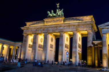 Berlin 'de Brandenburg kapısı