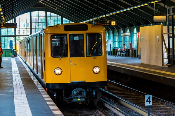 Stanice metra v Berlíně — Stock fotografie