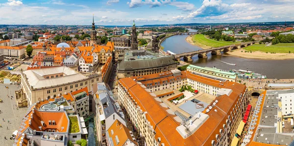 Dresden and river Elbe — Stock Photo, Image