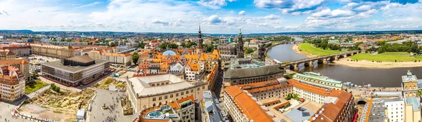 Dresden och floden Elbe — Stockfoto