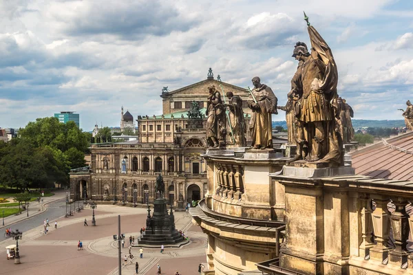 Semper Opera House in Dresden — Stockfoto