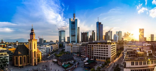 Frankfurt met Hauptwachen — Stockfoto