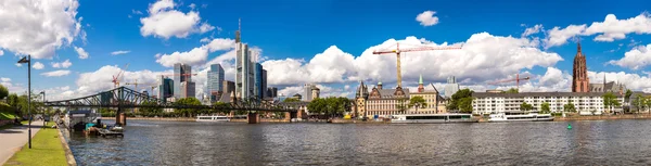 Financieel district in Frankfurt — Stockfoto