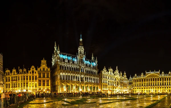 Grand place w nocy w Brukseli — Zdjęcie stockowe