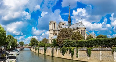 Seine ve Notre Dame de Paris