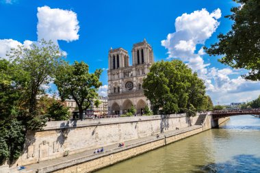 Seine ve Notre Dame de Paris