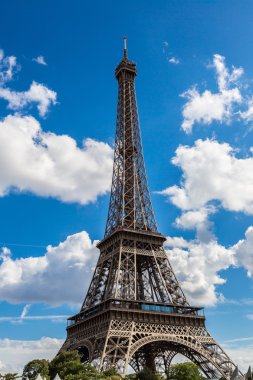 Paris 'teki Eyfel Kulesi