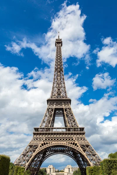 EIFFEL TOWER ในปารีส — ภาพถ่ายสต็อก