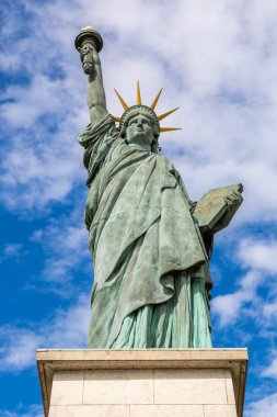 Paris 'te Özgürlük Heykeli