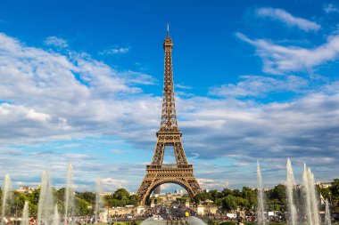Paris 'teki Eyfel Kulesi
