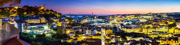 Vue aérienne de Lisbonne au coucher du soleil — Photo