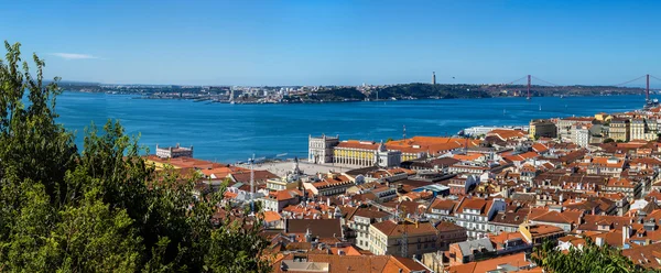 Панорамный вид на Лиссабон с воздуха — стоковое фото