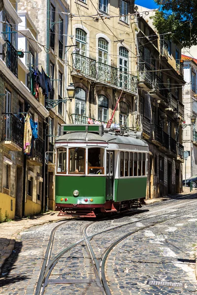 Tram vintage a Lisbona — Foto Stock