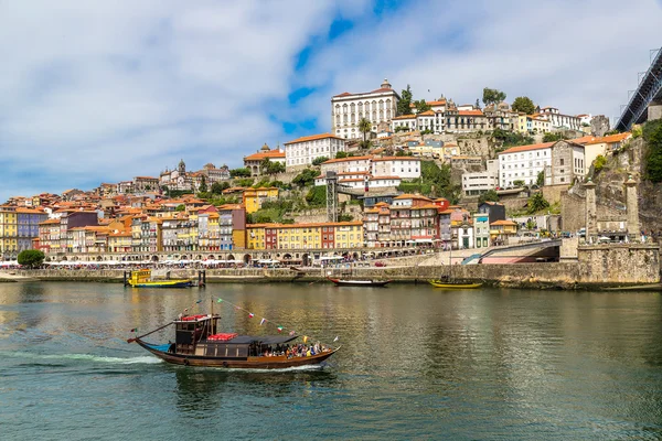 Porto en oude traditionele boot — Stockfoto