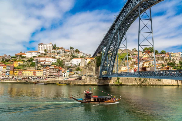 Порто і старі традиційні човен — стокове фото