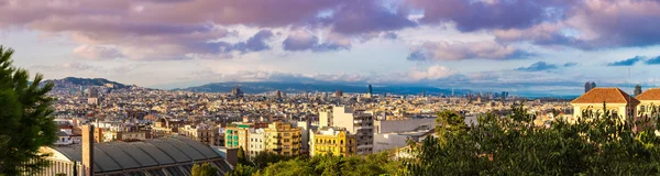 Vista de Barcelona desde el Parque Güell — Foto de Stock