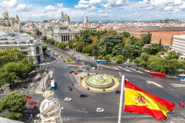Madrid'da Plaza de Cibeles Çeşmede Cibeles