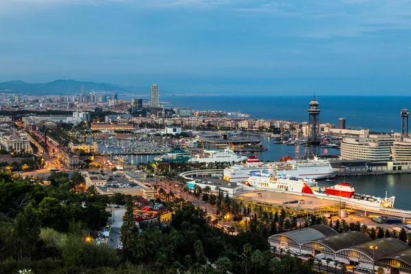 Night view of Barcelona and port — Stock fotografie