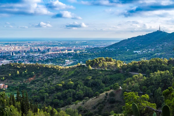 Blick von Park Güell auf Barcelona — Stockfoto