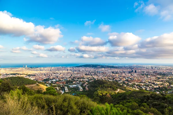 Blick von Park Güell auf Barcelona — Stockfoto