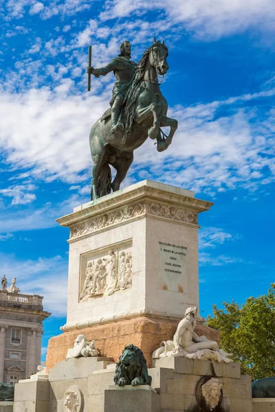 मैड्रिड में स्पेन के फिलिप IV स्मारक — स्टॉक फ़ोटो, इमेज