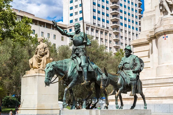 Don Quixote e Sancho Panza em Madrid — Fotografia de Stock