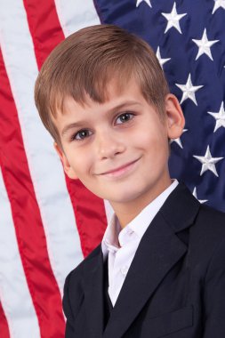 Amerikan bayrağı ile beyaz bir çocuğun Portait