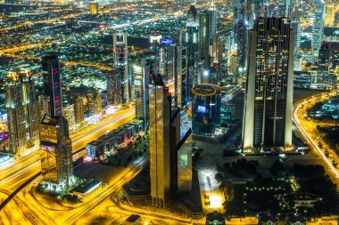 Dubai şehir gece çekimi