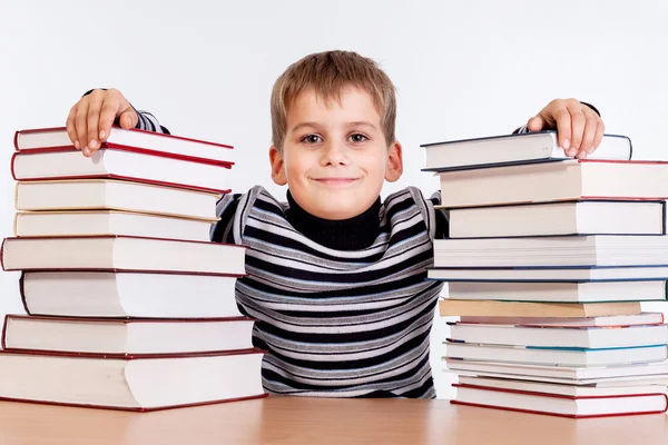 öğrenci ve bir yığın kitap