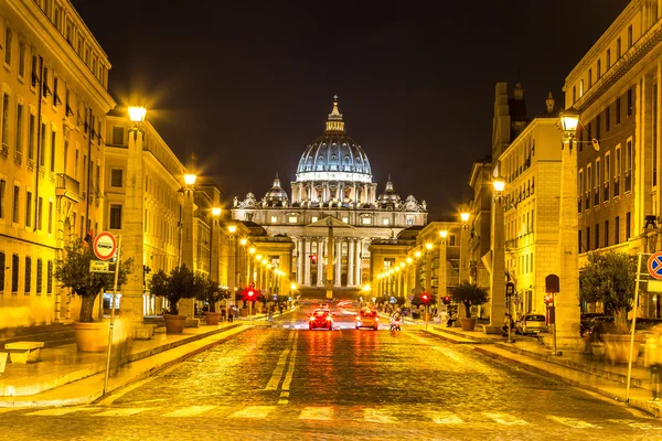 Basilique Saint-Pierre au Vatican — Photo