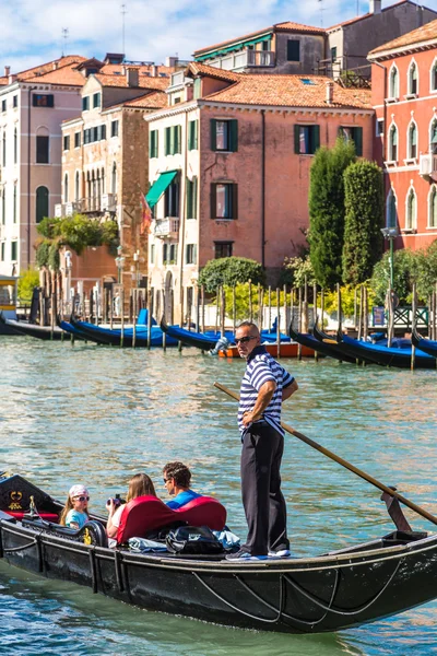 Gondola a Canal Grande, Velence — Stock Fotó