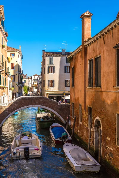 Kanal in Venedig, Italien — Stockfoto