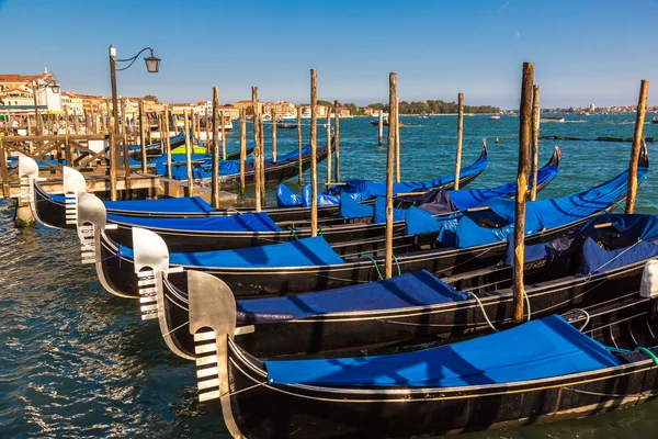 Gondole a Venezia, Italia — Foto Stock