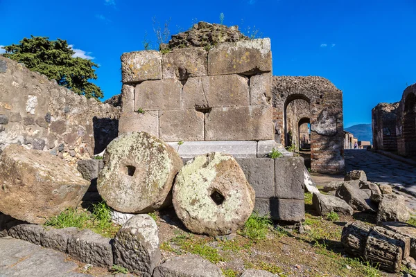 Уничтожил город Помпеи в Италии — стоковое фото