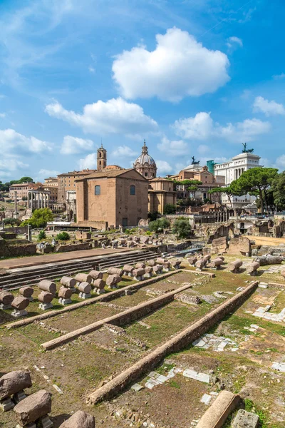 Antiguas ruinas del Foro en Roma — Foto de Stock