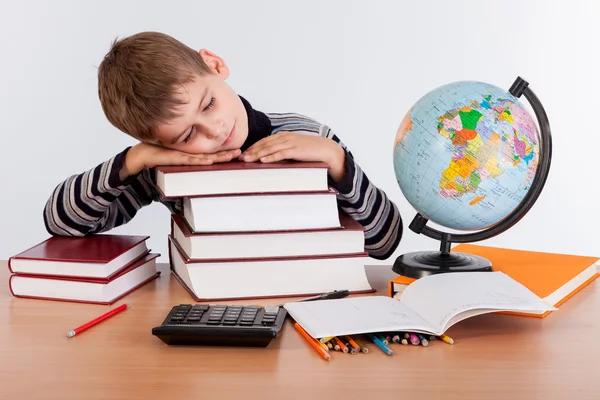 Cansado Schoolboy dormir — Fotografia de Stock