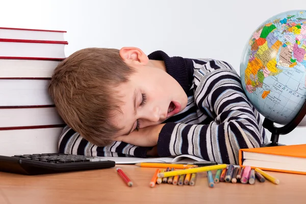 Cansado Schoolboy dormir — Fotografia de Stock