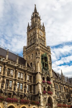 Münih'teki Marienplatz belediye binası