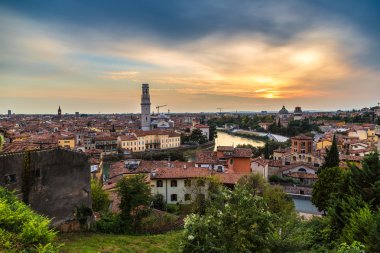 Gün batımında Verona, İtalya