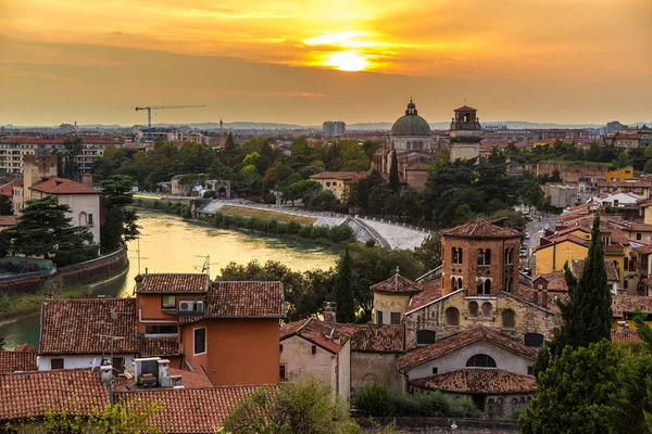 Verona, a naplemente, Olaszország — Stock Fotó