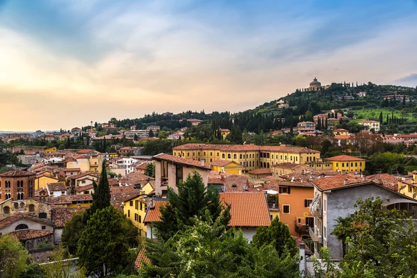Verona la apus de soare în Italia — Fotografie, imagine de stoc