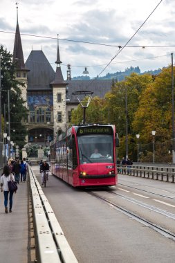 Bern'deki modern tramvay